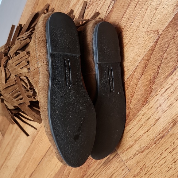 Minnetonka 3-Layer Fringe Boots - Picture 10 of 17